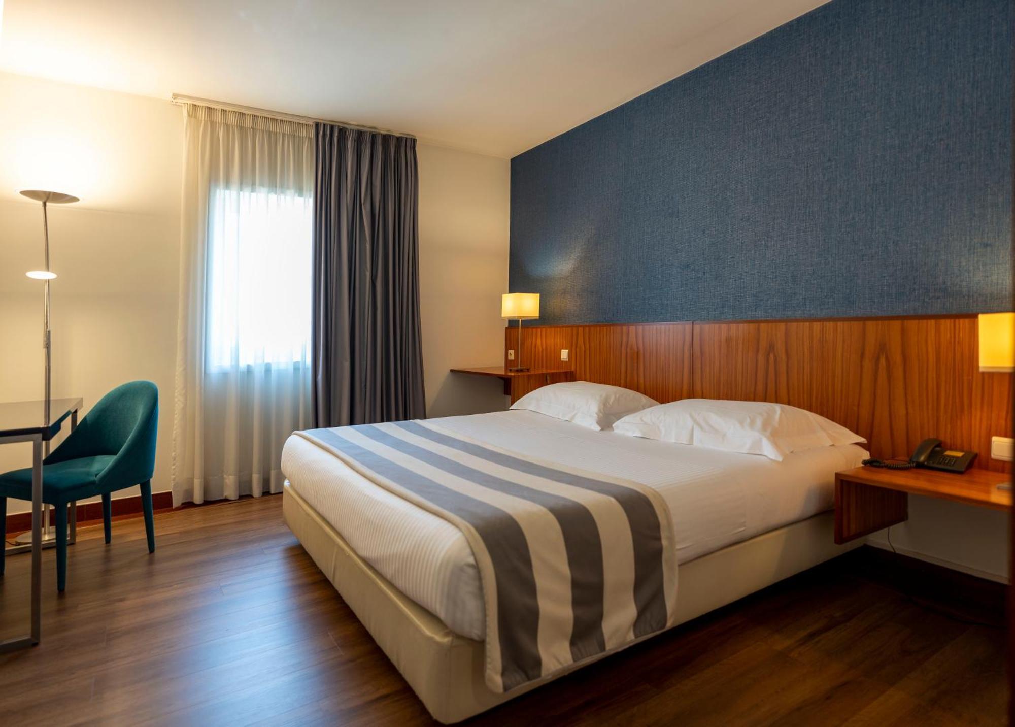 วิลลา การ์เดน บราก้า Hotel บรากา ภายนอก รูปภาพ